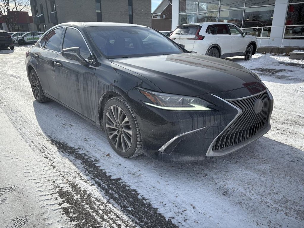 2019 Lexus ES 300h CUIR I TOIT OUVRANT I SIEGES CHAUFFANTS ET VENTILÉS I MAGS I CAMERA I SECURITE ACTIVE in , Quebec - 2 - w1024h768px