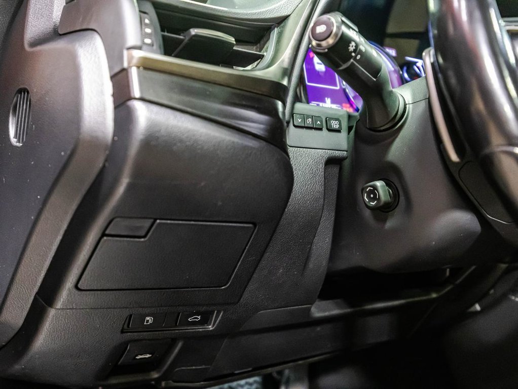 2019 Lexus ES 300h CUIR I TOIT OUVRANT I SIEGES CHAUFFANTS ET VENTILÉS I MAGS I CAMERA I SECURITE ACTIVE in , Quebec - 21 - w1024h768px