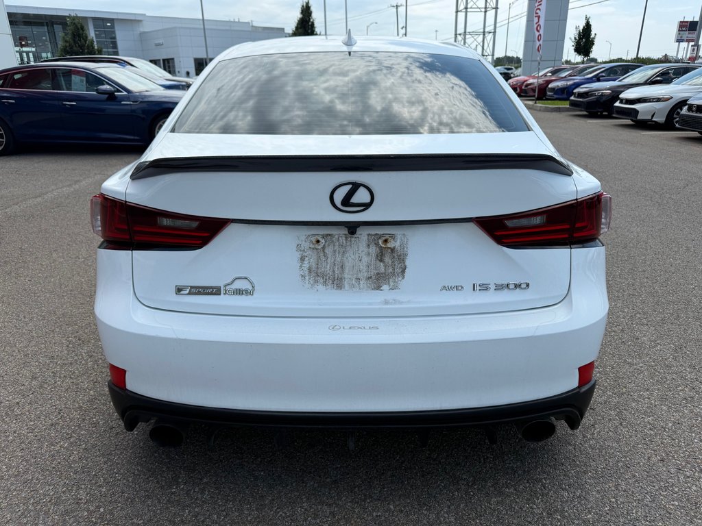 2016 Lexus IS 300 AWD/41 DOSSIERS D'ENTRETIENT in Lachenaie, Quebec - 4 - w1024h768px