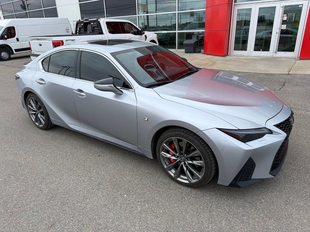 2021 Lexus IS 300 in Lachenaie, Quebec - 7 - w1024h768px