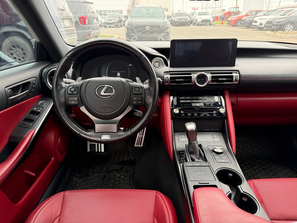 2021 Lexus IS 300 in Lachenaie, Quebec - 11 - w1024h768px
