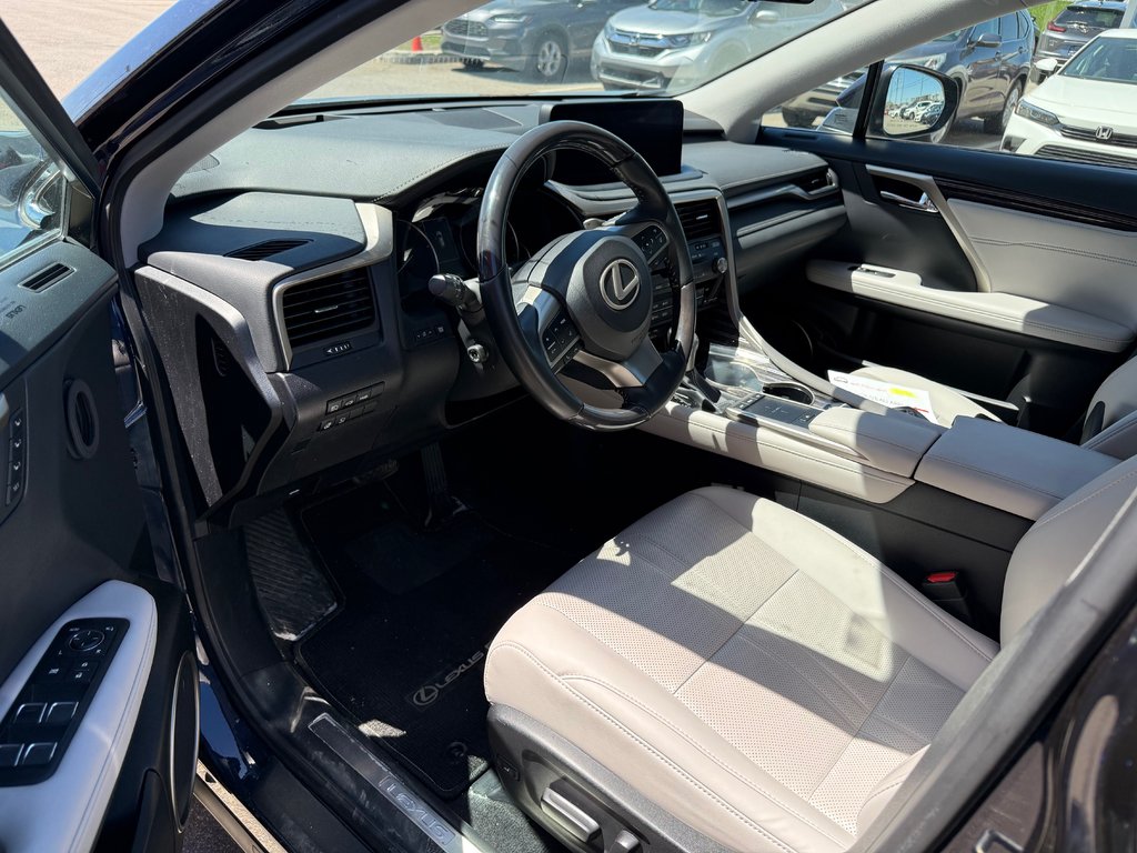 2020 Lexus RX 350 in Montréal, Quebec - 9 - w1024h768px