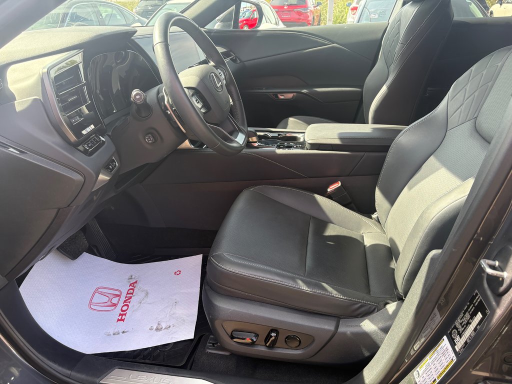 2025 Lexus RX 350h in Lachenaie, Quebec - 7 - w1024h768px