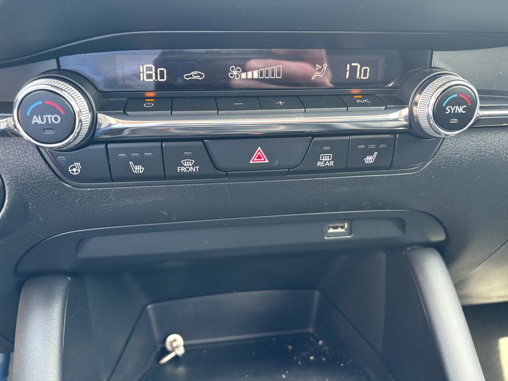 2021 Mazda 3 GT JAMAIS ACCIDENTÉ in , Quebec - 6 - w1024h768px