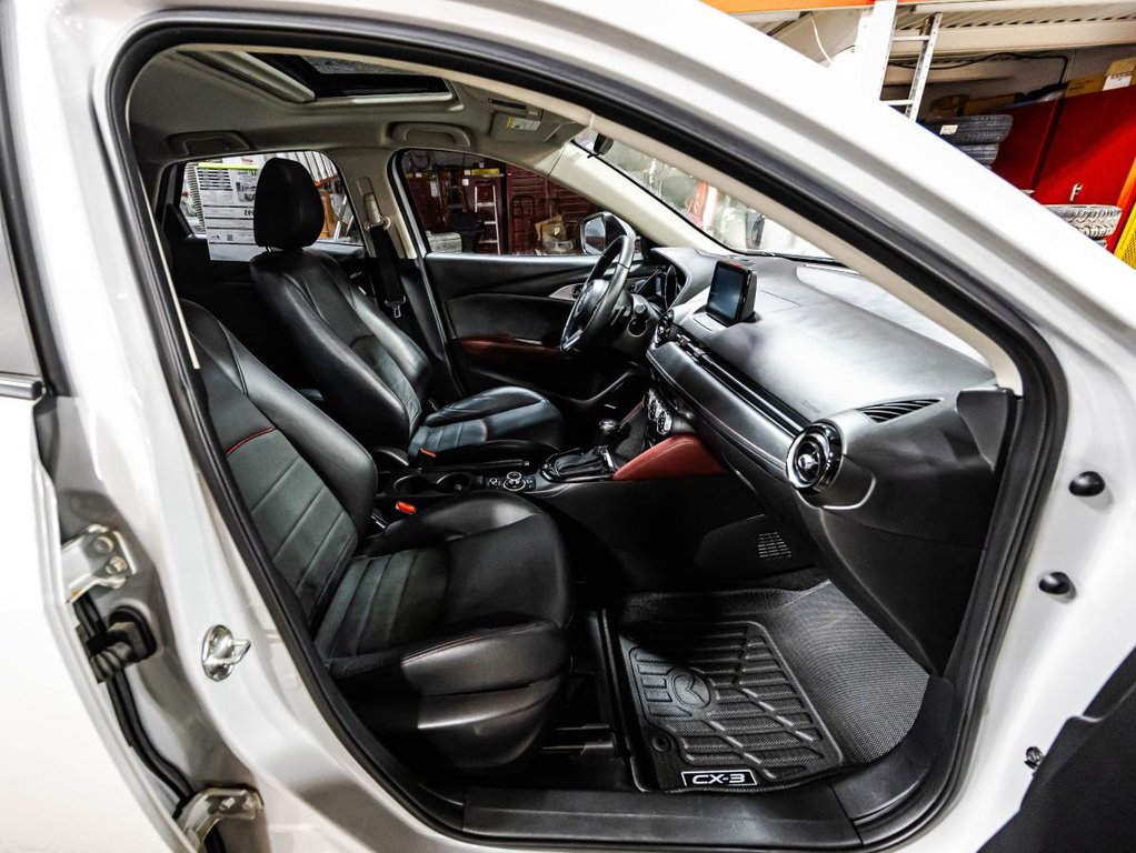 Mazda CX-3 GT AWD CUIR I TOIT OUVRANT I SIEGES ET VOLANT CHAUFFANTS I FREINS NEUF 2018 à , Québec - 17 - w1024h768px