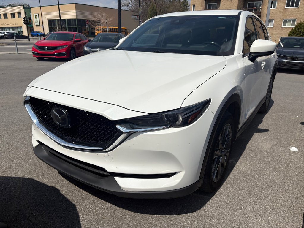 2019 Mazda CX-5 Signature in Montréal, Quebec - 1 - w1024h768px