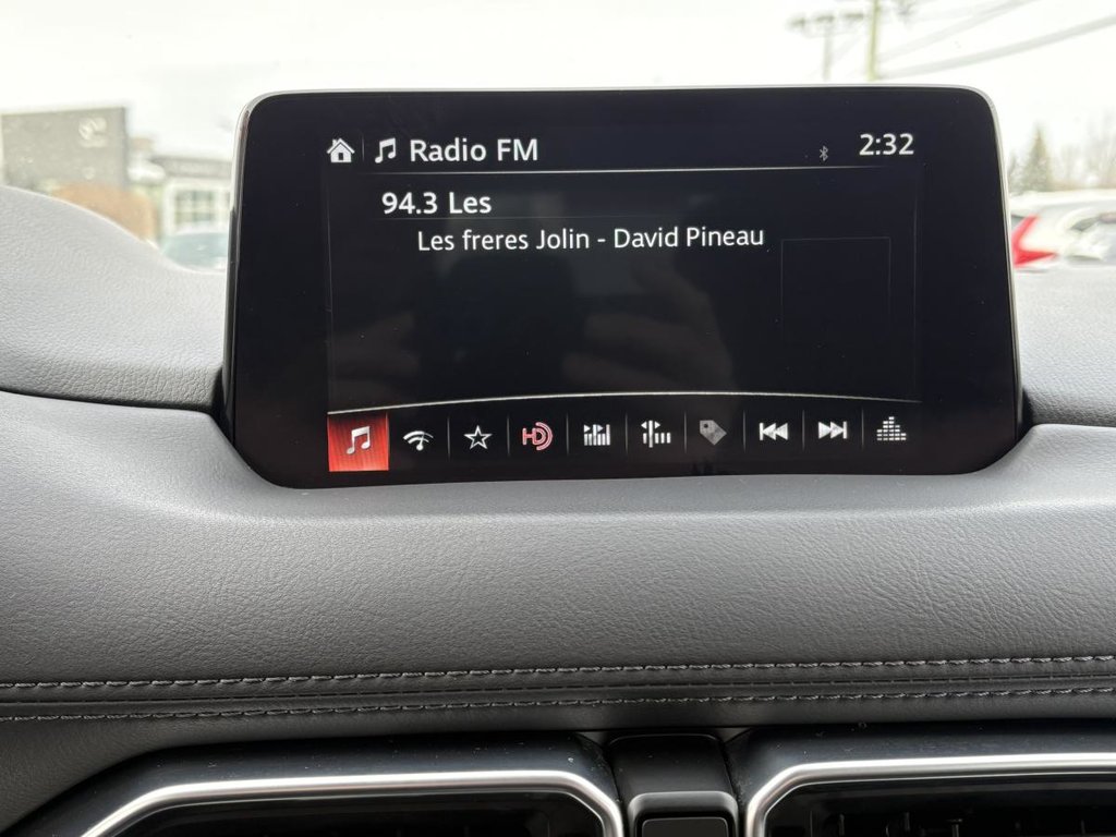 Mazda CX-5 GT AWD JAMAIS ACCIDENTÉ I CUIR I TOIT OUVRANT I MAGS I CARPLAY I SIEGES CHAUFFANTS I SECURITE ACTIVE 2021 à , Québec - 12 - w1024h768px