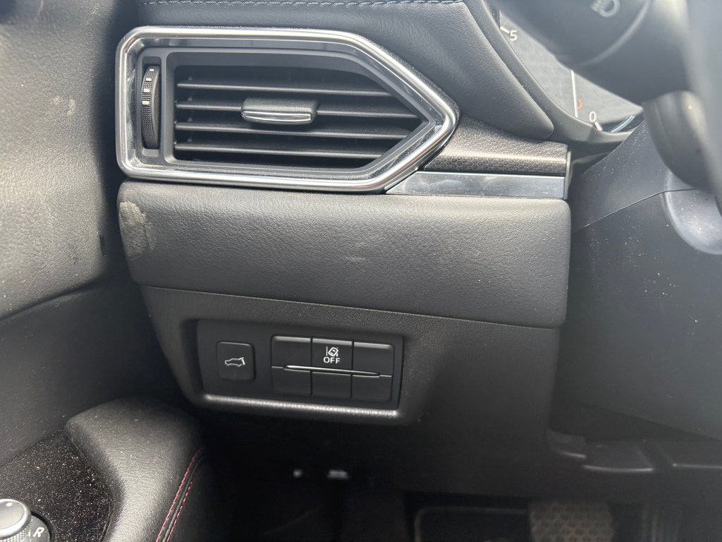 2023 Mazda CX-5 Sport Design JAMAIS ACCIDENTÉ 1 PROPRIO in Montreal, Quebec - 7 - w1024h768px