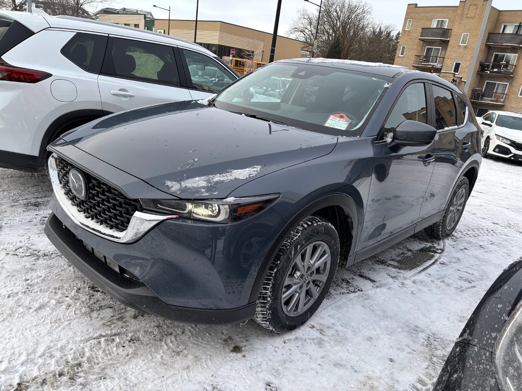 2025 Mazda CX-5 GS in Montréal, Quebec - 1 - w1024h768px