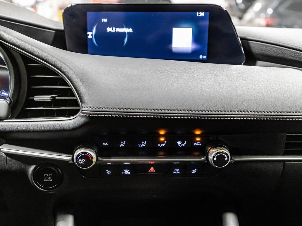2023 Mazda 3 Sport GX SIEGES CUFFANTS I BLUETOOTH I CAMERA I CARPLAY I ACTIVE SECURITY in Montréal, Quebec - 23 - w1024h768px