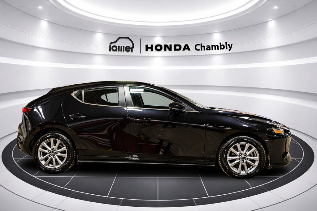 2023 Mazda 3 Sport GX SIEGES CUFFANTS I BLUETOOTH I CAMERA I CARPLAY I ACTIVE SECURITY in Montréal, Quebec - 8 - w1024h768px