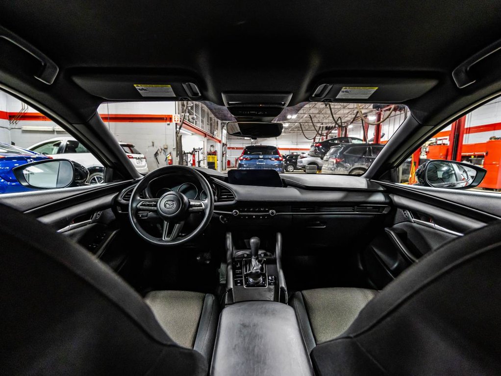 2023 Mazda 3 Sport GX SIEGES CUFFANTS I BLUETOOTH I CAMERA I CARPLAY I ACTIVE SECURITY in Montréal, Quebec - 14 - w1024h768px