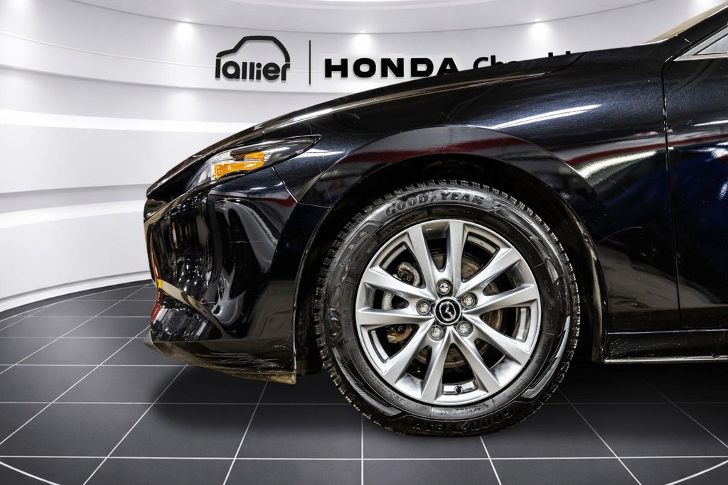 2023 Mazda 3 Sport GX SIEGES CUFFANTS I BLUETOOTH I CAMERA I CARPLAY I ACTIVE SECURITY in Montréal, Quebec - 10 - w1024h768px