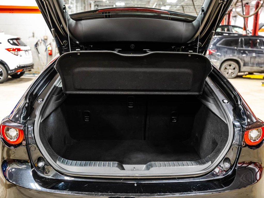 2023 Mazda 3 Sport GX SIEGES CUFFANTS I BLUETOOTH I CAMERA I CARPLAY I ACTIVE SECURITY in Montréal, Quebec - 15 - w1024h768px