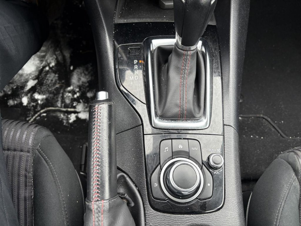 Mazda 3 GS HATCHBACK I JAMAIS ACCIDENTÉ I AUTOMATIQUE I CAMERA I BLUETOOTH I SIEGES CHAUFFANTS 2015 à , Québec - 11 - w1024h768px