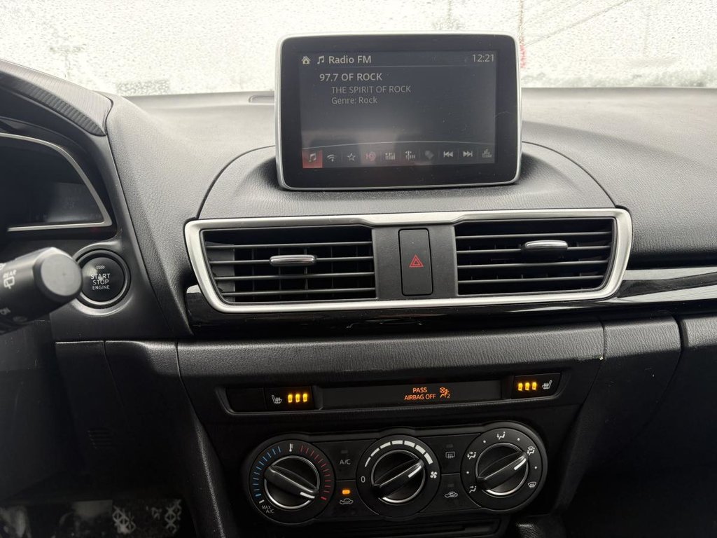 Mazda 3 GS HATCHBACK I JAMAIS ACCIDENTÉ I AUTOMATIQUE I CAMERA I BLUETOOTH I SIEGES CHAUFFANTS 2015 à , Québec - 10 - w1024h768px