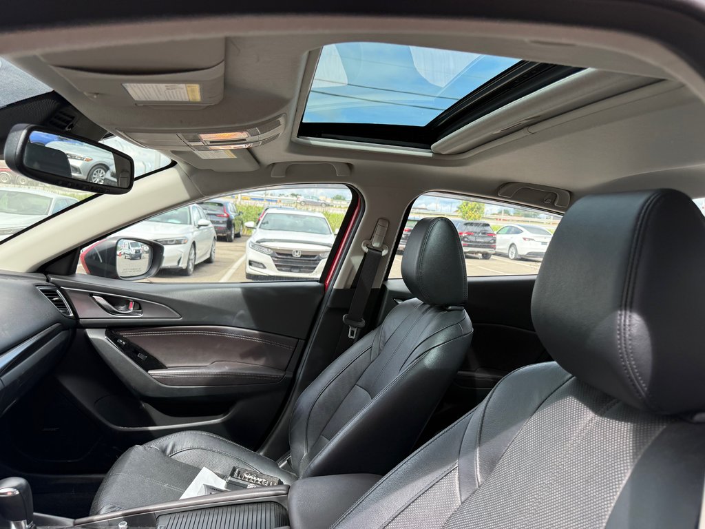 2018 Mazda 3 GT/JAMAIS ACCIDENTÉ/BAS KILOMÉTRAGES in Montréal, Quebec - 11 - w1024h768px