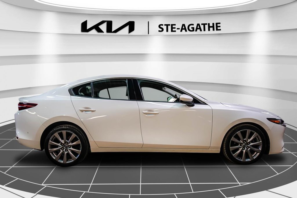 2019 Mazda 3 GT i-ACTIV | AWD | TOIT OUVRANT | CUIR | CARFAX CLEAN in , Quebec - 8 - w1024h768px