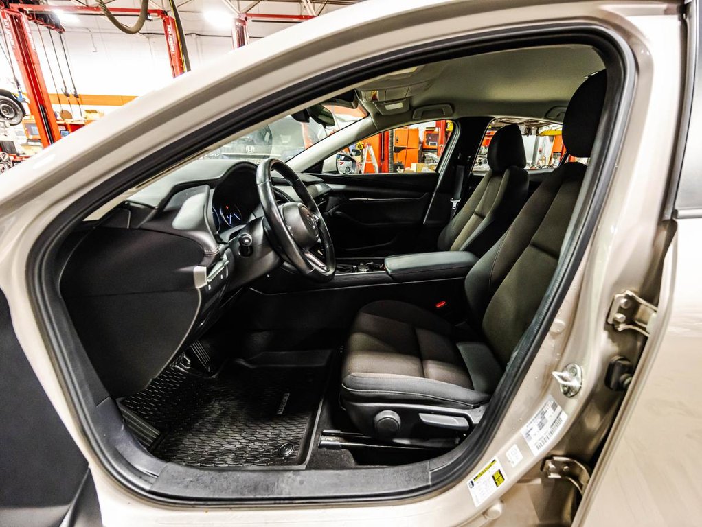 2023 Mazda 3 GS CARPLAY I MAGS I SIEGES ET VOLANT CHAUFFANTS I CXAMERA I SECURITE ACTIVE in , Quebec - 18 - w1024h768px