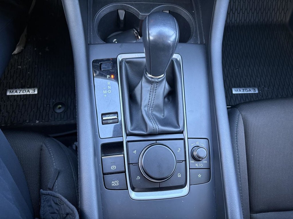2023 Mazda 3 GS CARPLAY I MAGS I SIEGES ET VOLANT CHAUFFANTS I CXAMERA I SECURITE ACTIVE in , Quebec - 12 - w1024h768px