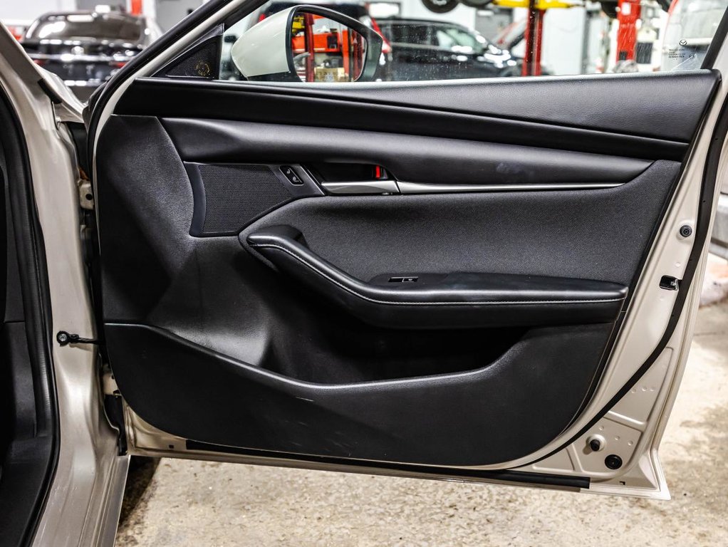 2023 Mazda 3 GS CARPLAY I MAGS I SIEGES ET VOLANT CHAUFFANTS I CXAMERA I SECURITE ACTIVE in , Quebec - 16 - w1024h768px