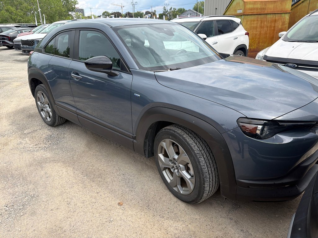 2023 Mazda MX-30 EV GS in Montréal, Quebec - 1 - w1024h768px