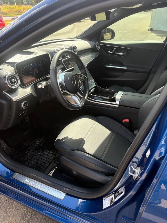 Mercedes-Benz C-Class C 300 2022 à , Québec - 7 - w1024h768px