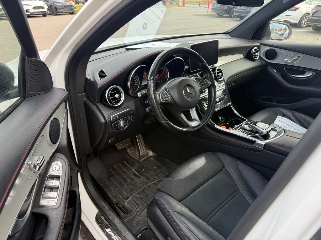 2017 Mercedes-Benz GLC AMG GLC 43/19 DOSSIERS D'ENTRETIENT in Lachenaie, Quebec - 10 - w1024h768px