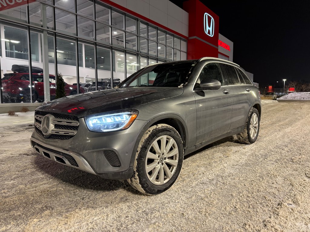 Mercedes-Benz GLC 300 2020 à Montréal, Québec - 1 - w1024h768px