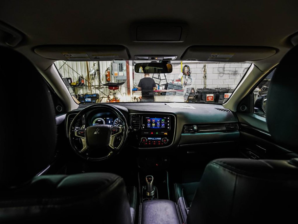 2018 Mitsubishi Outlander PHEV PHEV SE S | AWC | CAMERA | SIEGES CHAUFFANT | CARAFAX CLEAN in , Quebec - 15 - w1024h768px