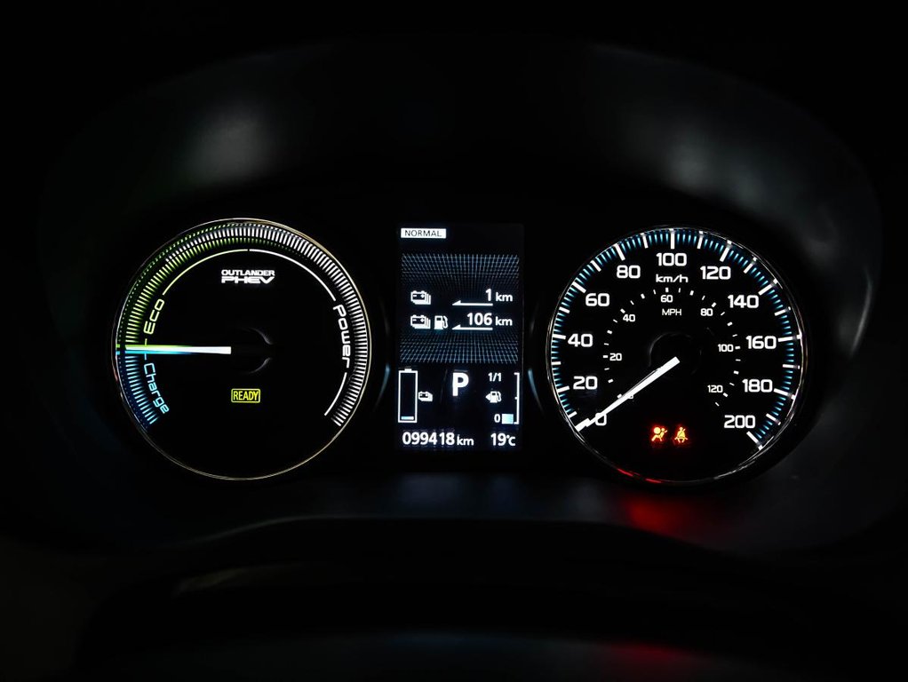 2018 Mitsubishi Outlander PHEV PHEV SE S | AWC | CAMERA | SIEGES CHAUFFANT | CARAFAX CLEAN in , Quebec - 10 - w1024h768px