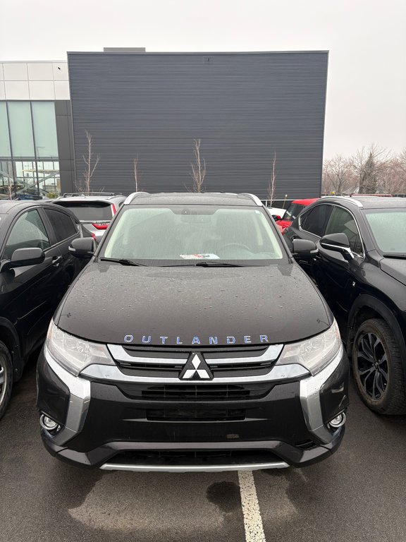 2018 Mitsubishi Outlander PHEV in Montreal, Quebec - 1 - w1024h768px