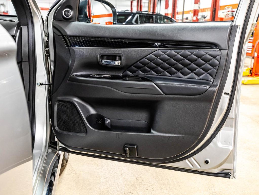 2020 Mitsubishi Outlander PHEV SEL S-AWC in , Quebec - 18 - w1024h768px