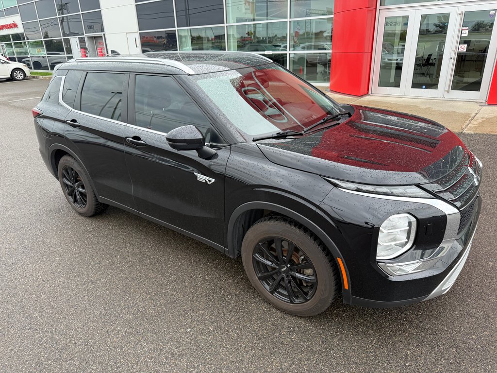 Mitsubishi Outlander PHEV LE/UN PROPRIÉTAIRE/JAMAIS ACCIDENTÉ 2023 à Lachenaie, Québec - 7 - w1024h768px