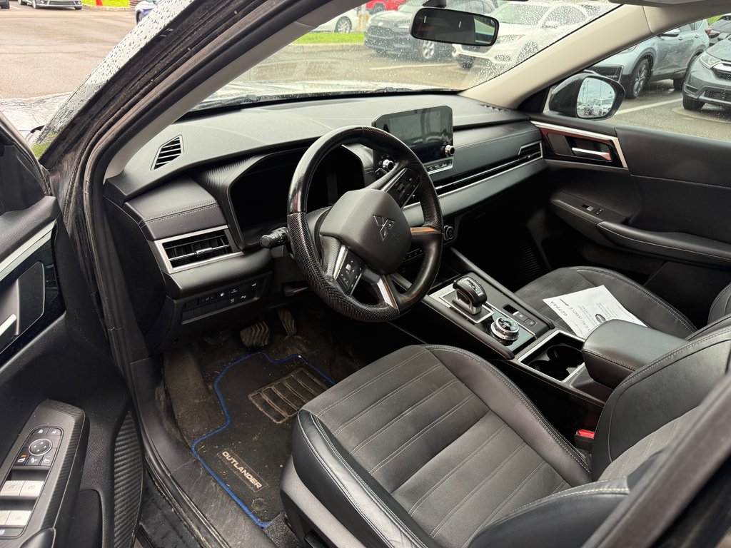 Mitsubishi Outlander PHEV LE/UN PROPRIÉTAIRE/JAMAIS ACCIDENTÉ 2023 à Lachenaie, Québec - 10 - w1024h768px