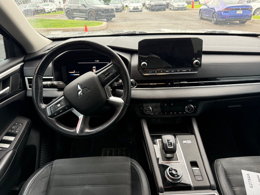 Mitsubishi Outlander PHEV LE/UN PROPRIÉTAIRE/JAMAIS ACCIDENTÉ 2023 à Lachenaie, Québec - 11 - w1024h768px