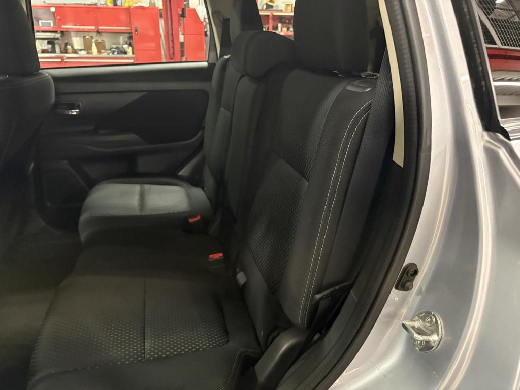 2016 Mitsubishi Outlander SE AWC 4 portes B1 PROPRIO JAMAIS ACCIDENTÉ I in Montréal, Quebec - 11 - w1024h768px