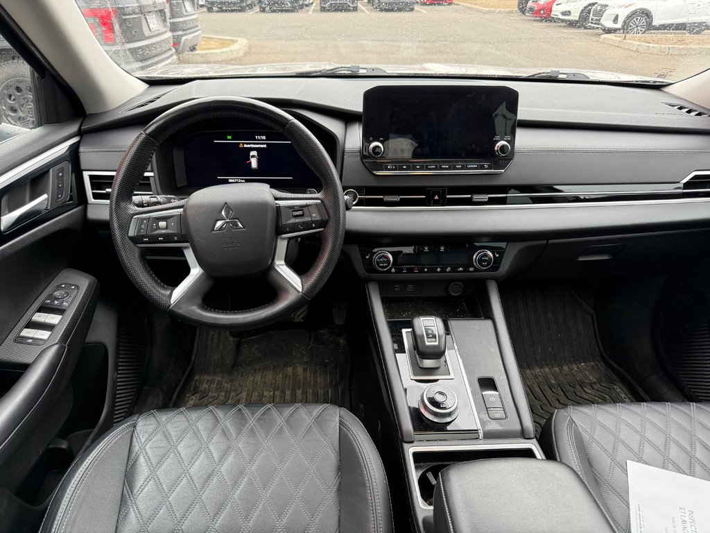 2023 Mitsubishi Outlander PHEV SEL in Lachenaie, Quebec - 7 - w1024h768px