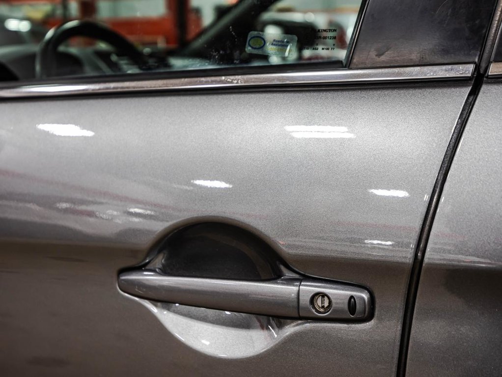 Mitsubishi RVR GT AWC I SIEGES CHAUFFANTS I TOIT PANORAMIQUE I CUIR I CAMERA I  SECURITE ACTIVE 2020 à Montréal, Québec - 11 - w1024h768px