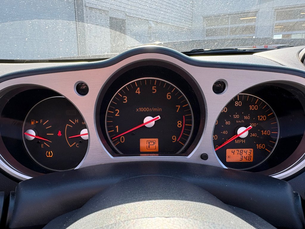 2009 Nissan 350Z Touring in Montreal, Quebec - 2 - w1024h768px