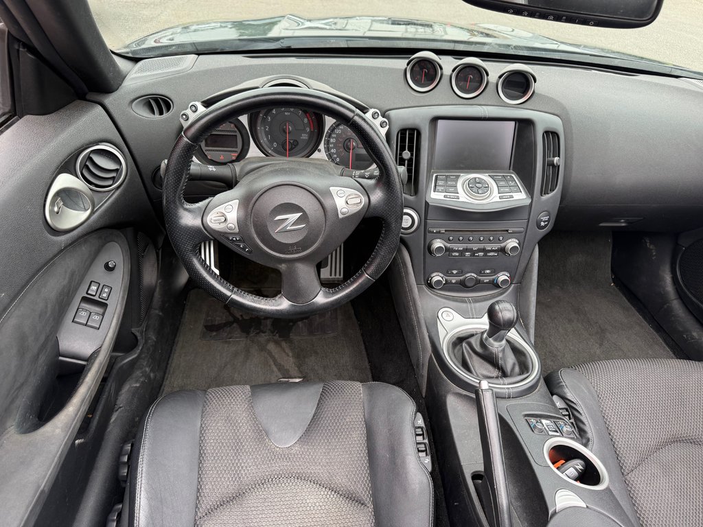 2014 Nissan 370Z CONVERTIBLE/TOURING/MANUELLE in Lachenaie, Quebec - 11 - w1024h768px