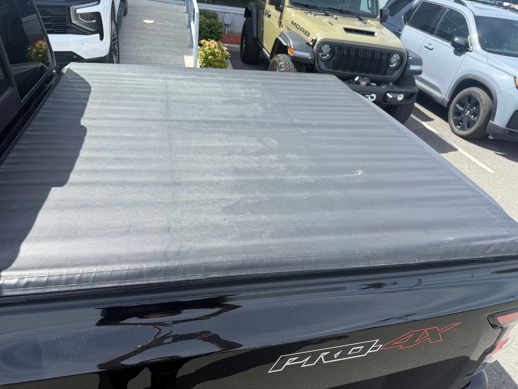 2022 Nissan Frontier PRO-4X in Montreal, Quebec - 3 - w1024h768px