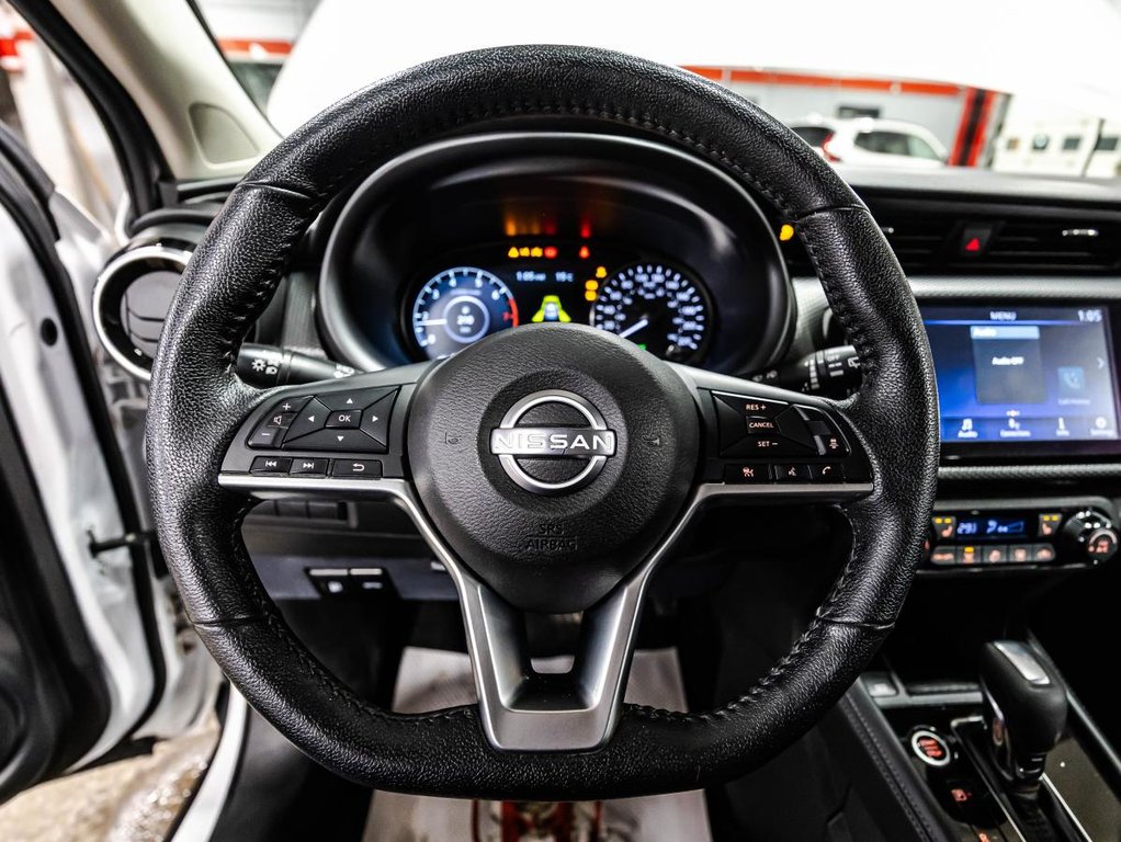 2022 Nissan Kicks SV  FREINS NEUFS AUX 4 ROUES I MAGS I DEMARREUR I SIEGES CHAUFFANTS I CARPLAY I in Montréal, Quebec - 22 - w1024h768px