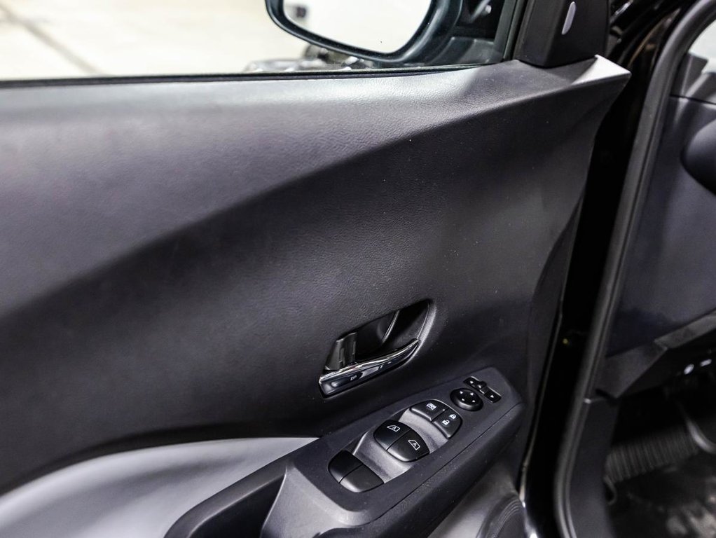 2023 Nissan Kicks SR TA in , Quebec - 12 - w1024h768px