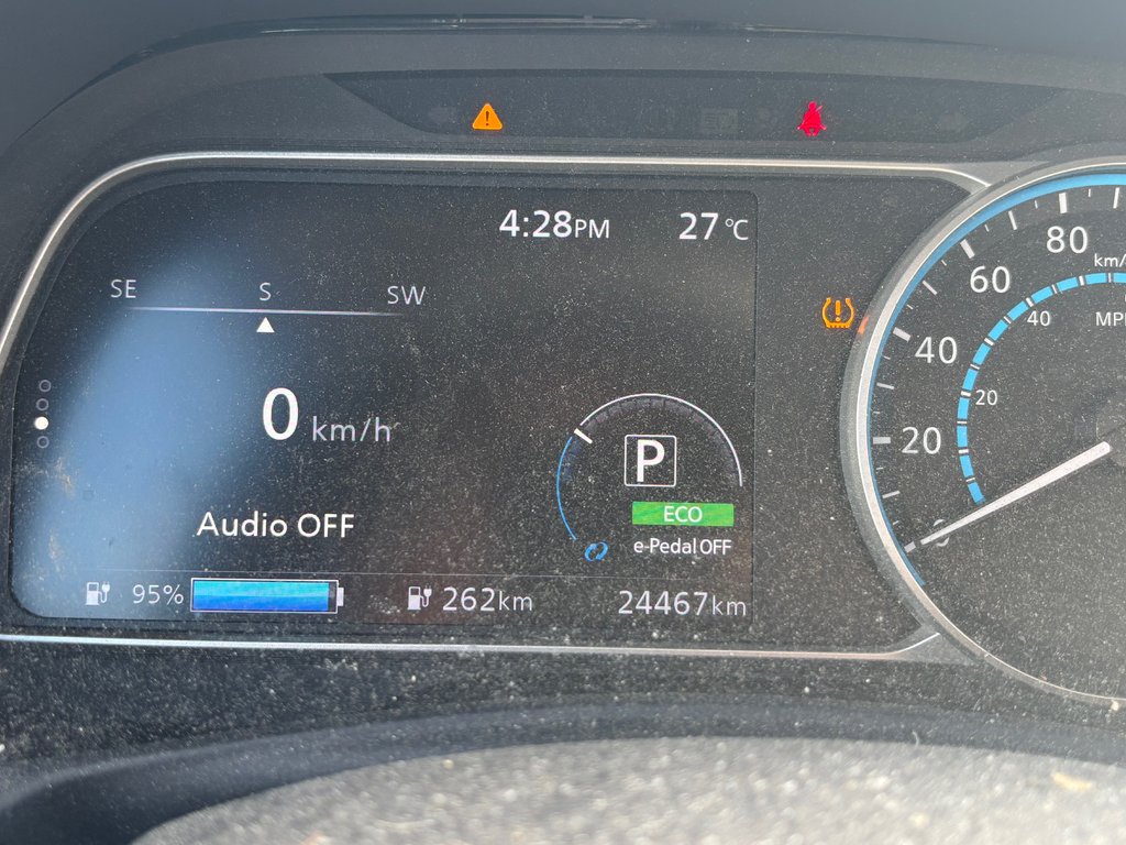Nissan Leaf SV 2022 à Montréal, Québec - 5 - w1024h768px