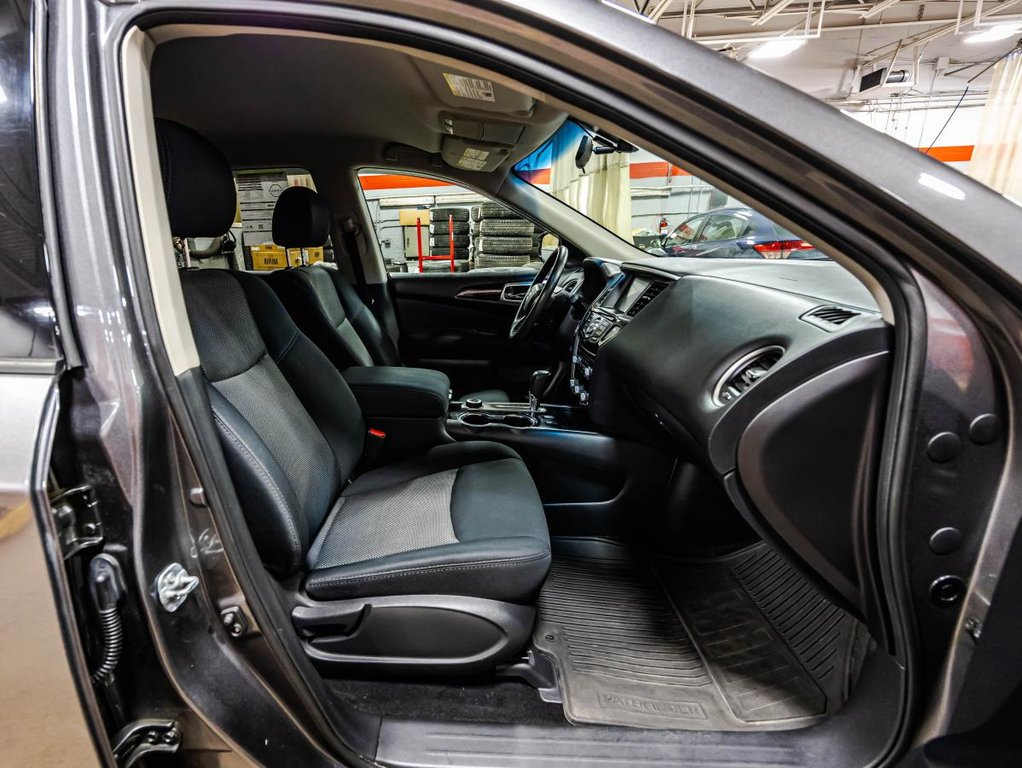Nissan Pathfinder 4 RM 4 portes SV 123 000 KM SEULEMENT 7 PLACES 2017 à , Québec - 18 - w1024h768px