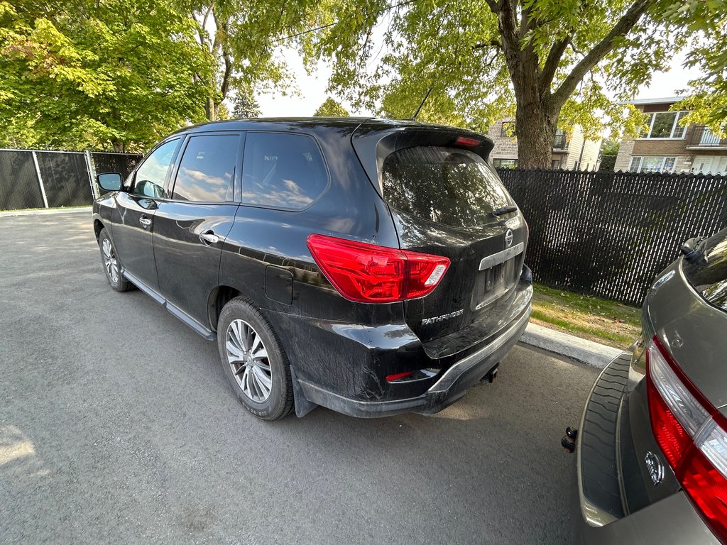 2018  Pathfinder S AWD V6 3.5L 8 PLACES in Montreal, Quebec - 2 - w1024h768px