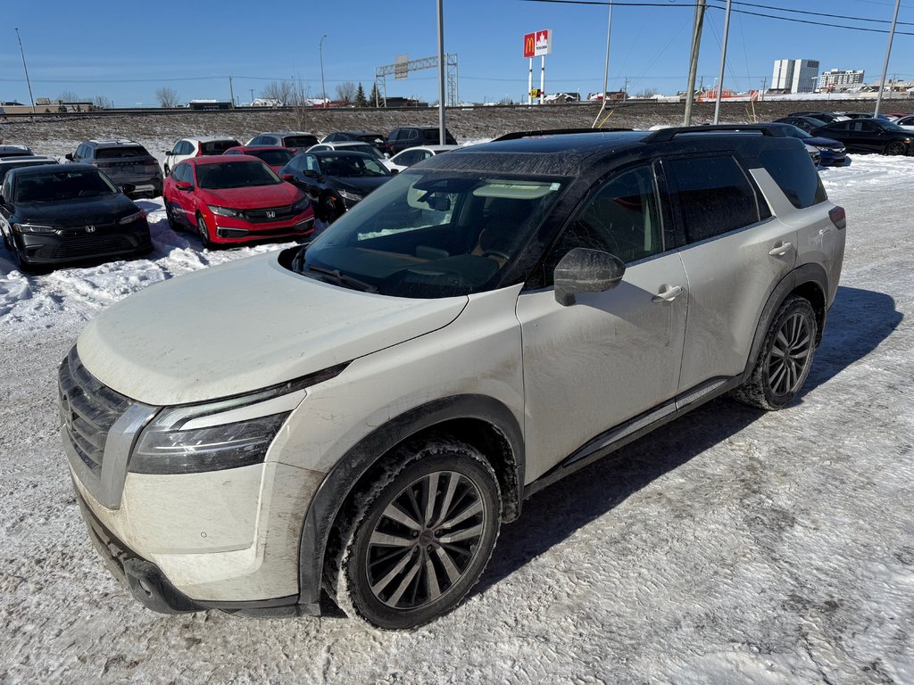 Nissan Pathfinder Platinum 2024 à , Québec - 1 - w1024h768px