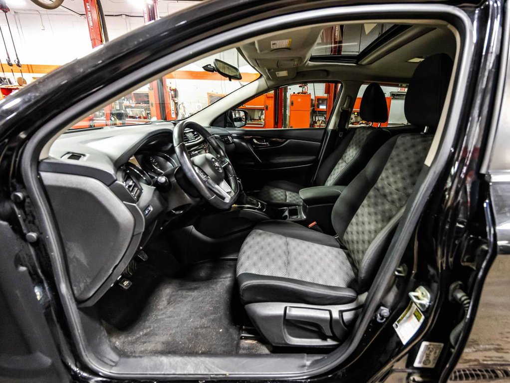 2018 Nissan Qashqai SV AWD 33 000 KM I JAMAIS ACCIDENTÉ I TOIT OUVRANT I MAGS DEMARREUR I in , Quebec - 20 - w1024h768px