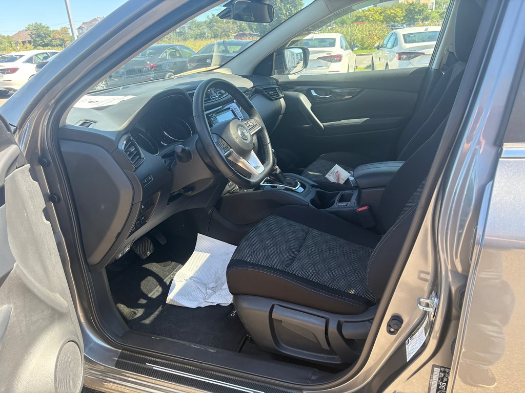 Nissan Qashqai SV AWD 2023 à Lachenaie, Québec - 6 - w1024h768px